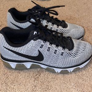 Women’s Nike shoes